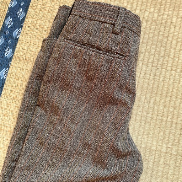 Men's Brown Tweed Shorts - Picture 2 of 3